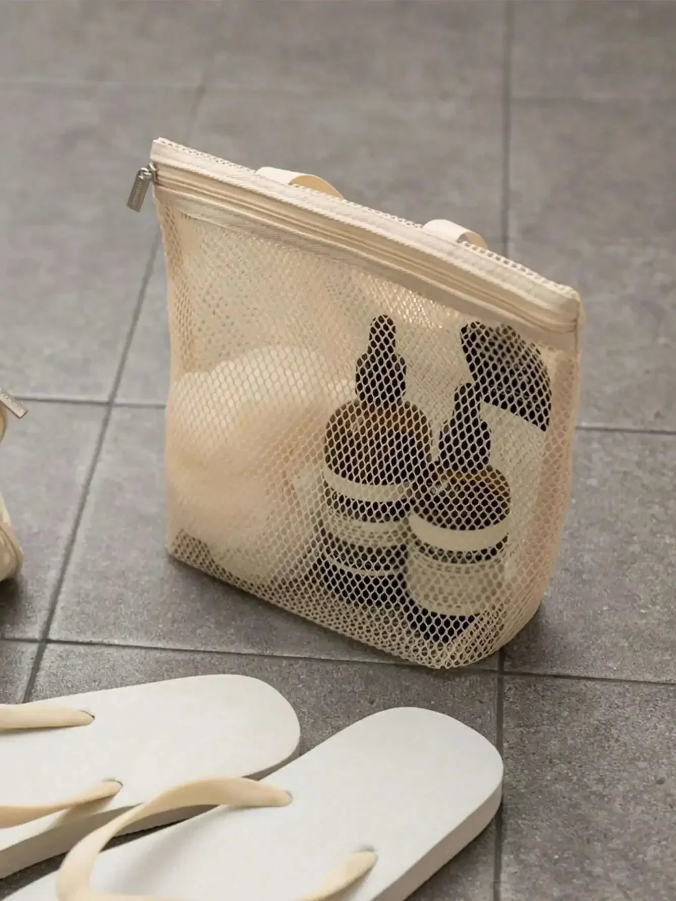 Lightweight Mesh Shower Bag Large Capacity Travel Toiletry Organizer With Zipper