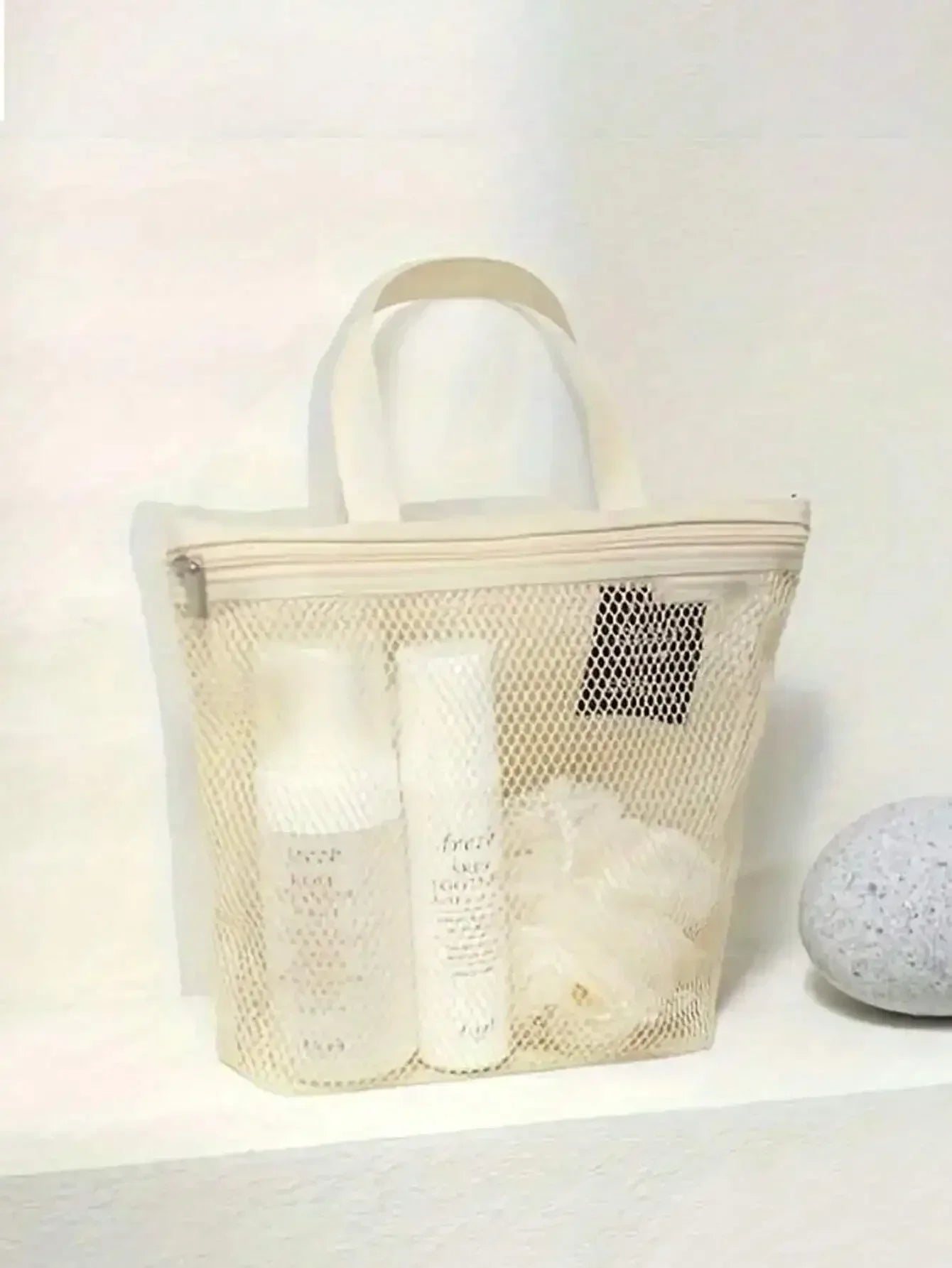 Lightweight Mesh Shower Bag Large Capacity Travel Toiletry Organizer With Zipper