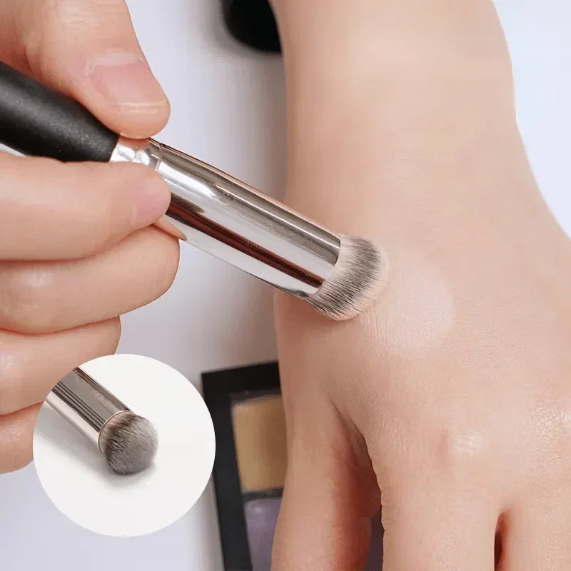 Foundation Concealer Brush For Flawless Blending And Contouring